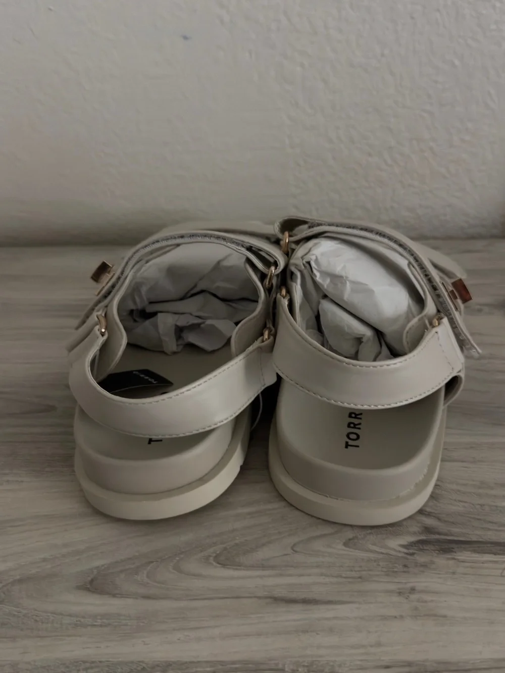 Torrid Cream Leather Adjustable Velcro Strap Sandals - Size 8.5